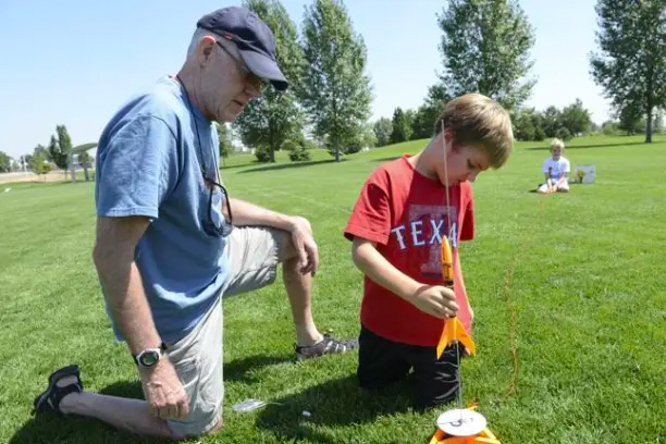 Why Model Rockets Are the Ultimate Family Fun