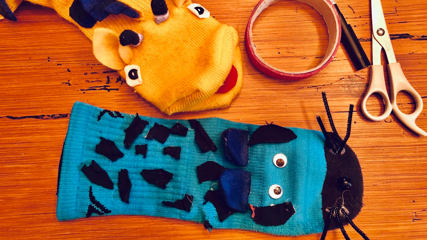 DIY sock puppets